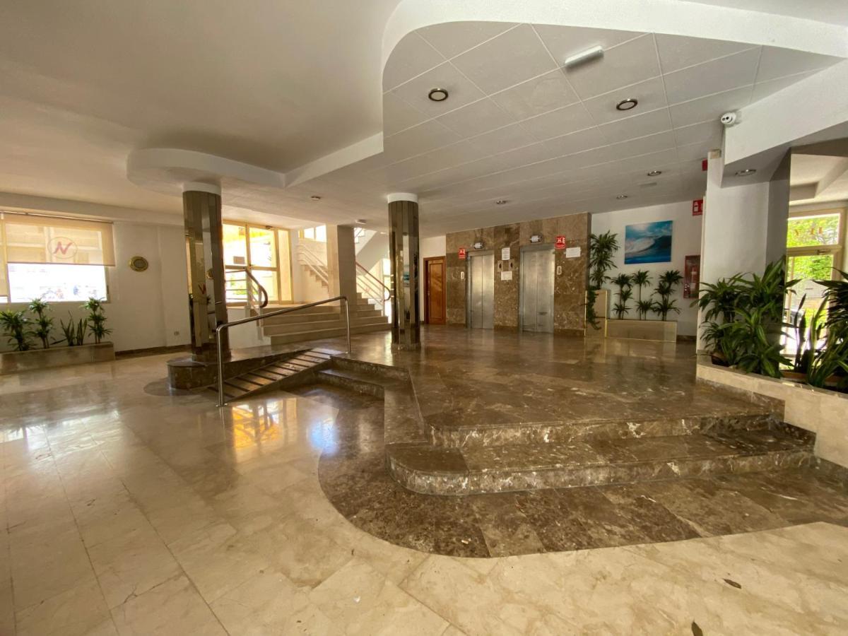 Apartamento Con Piscina En 1ª Linea De Playa En Salou Bagian luar foto