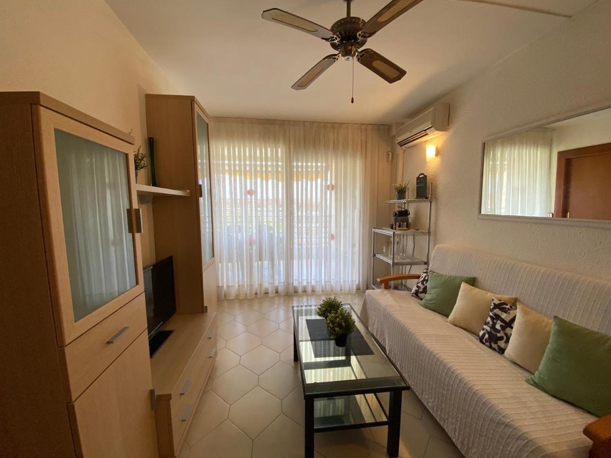 Apartamento Con Piscina En 1ª Linea De Playa En Salou Bagian luar foto